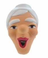 Oma masker van plastic